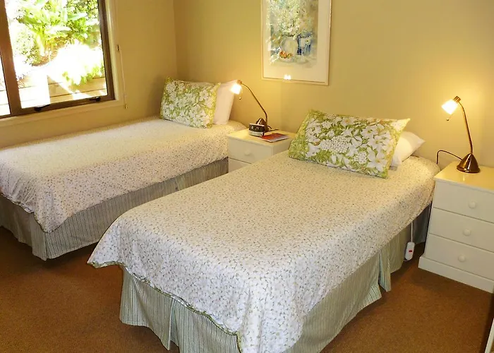 Maple House Bed & Breakfast